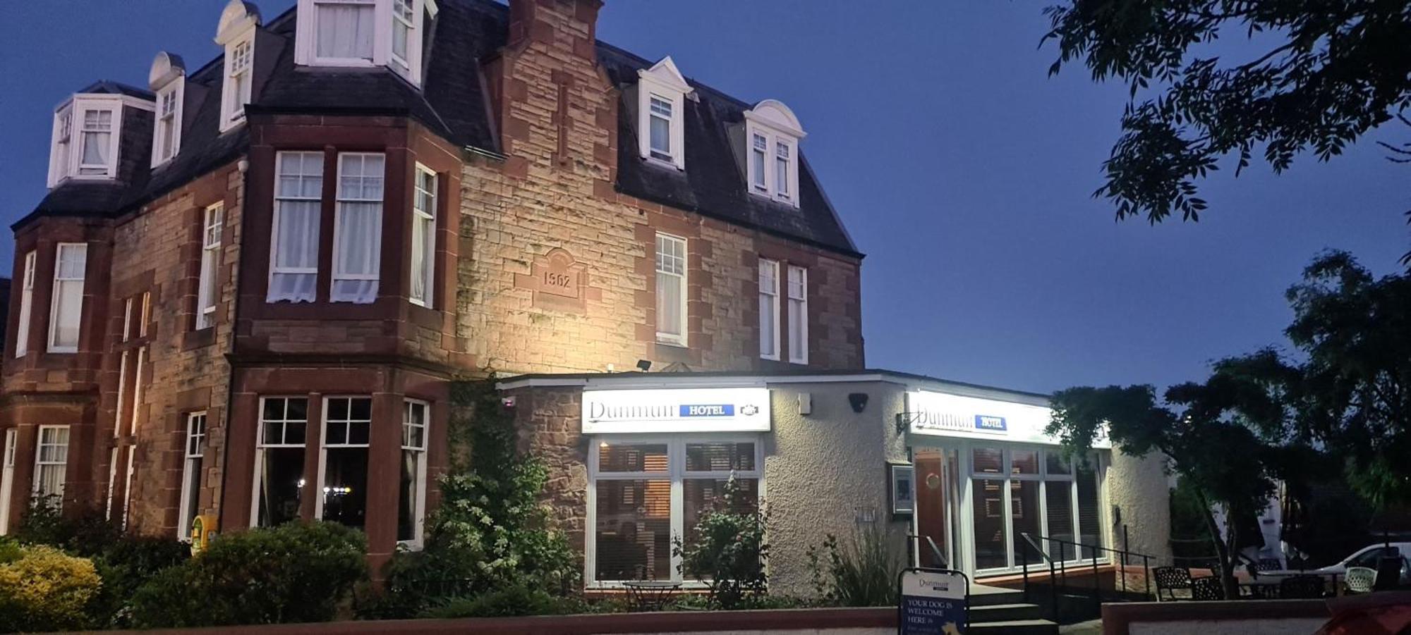 Dunmuir Hotel Dunbar Bagian luar foto