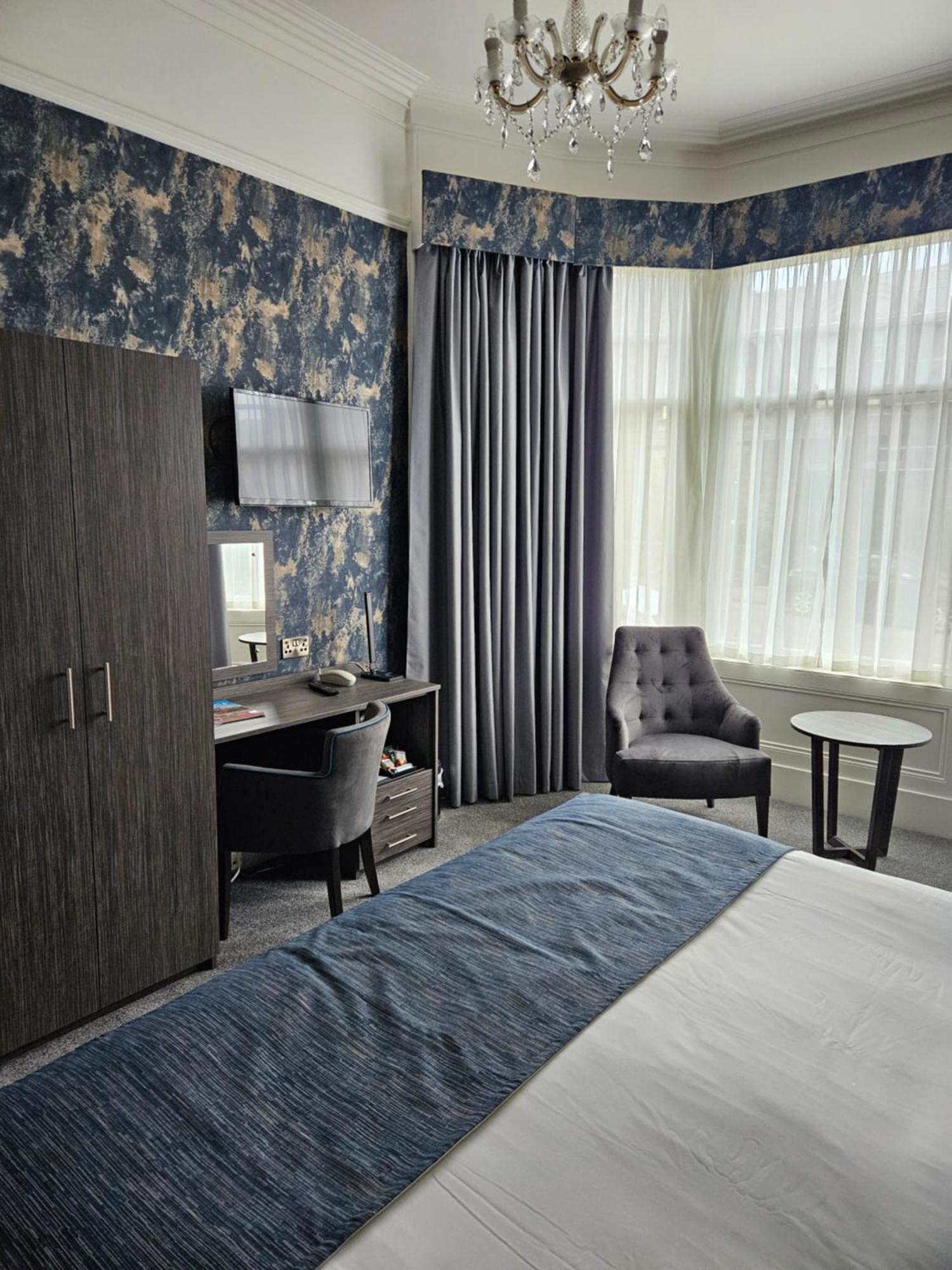 Dunmuir Hotel Dunbar Bagian luar foto