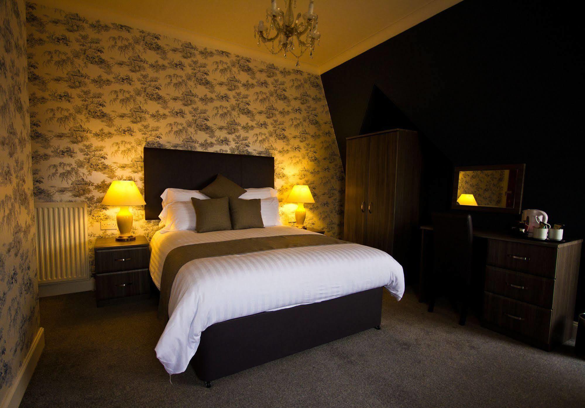 Dunmuir Hotel Dunbar Bagian luar foto